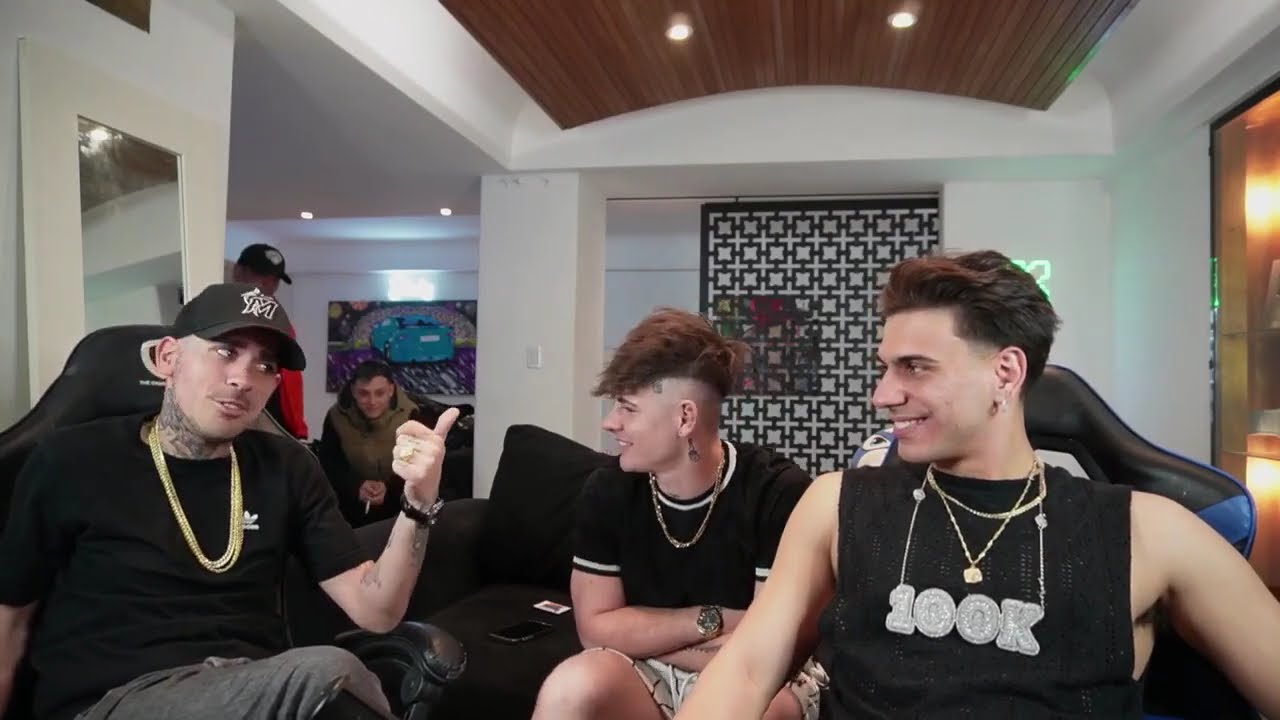 LIL PANI CUENTA PORQUE SE PELEO CON ZARAMAY