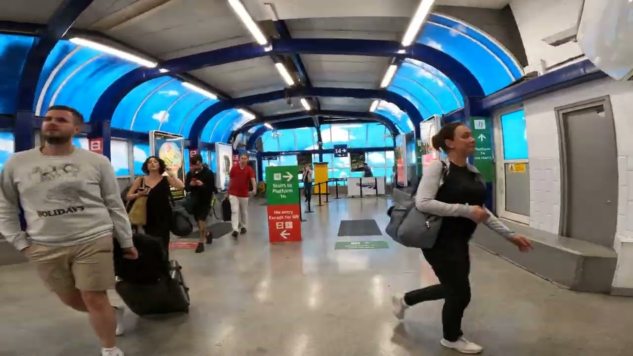 Manchester Piccadilly Platform 13&14,  Manchester, UK 🇬🇧