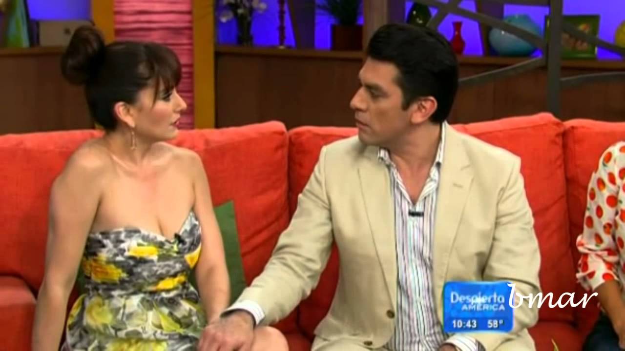 Jorge Salinas y Elizabeth Álvarez en Despierta America (completo)