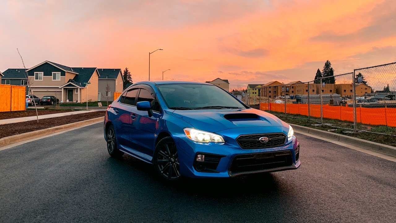 Модернизация фар и светодиодных колёсных фонарей для Subaru WRX белого цвета.