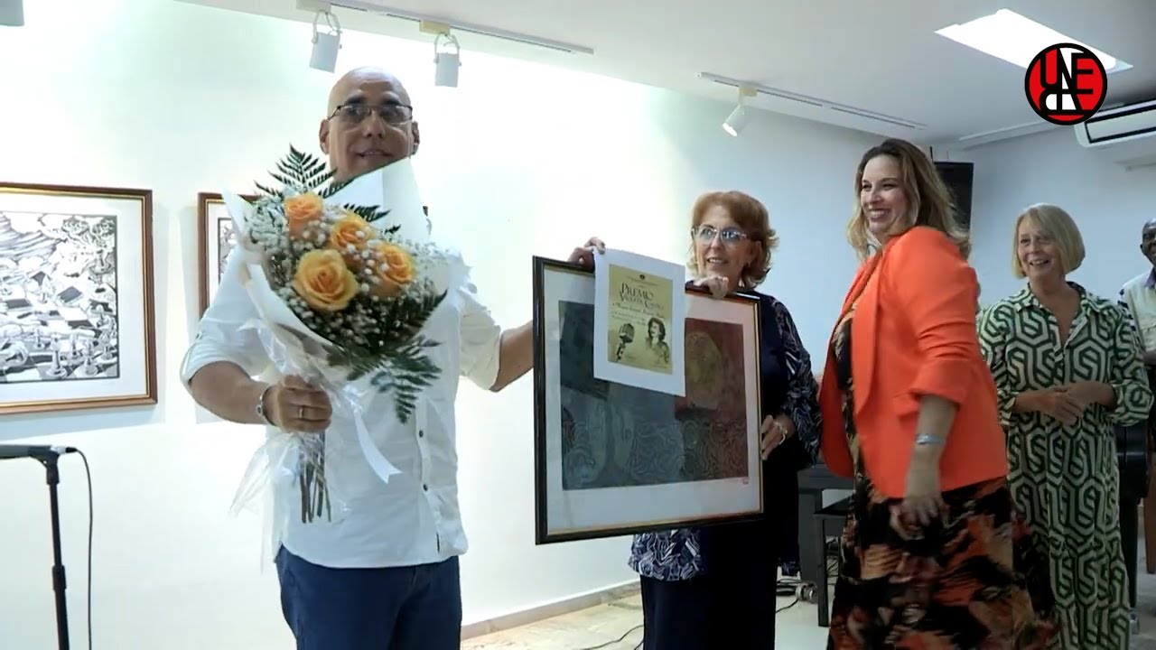 Entregan en Cuba premio Violeta Casal 2025 en el contexto del Día del Locutor.