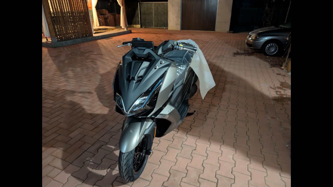 Am cumparat un scuter nou! Kymco Downtown 350