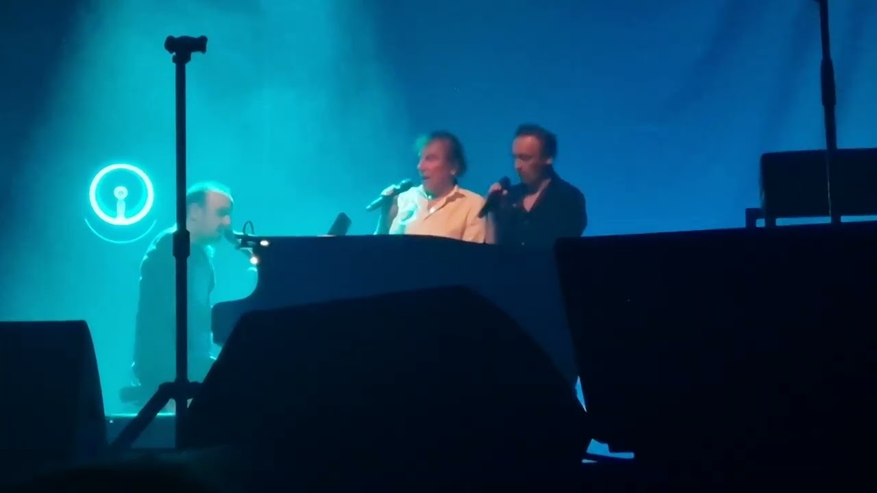 Ours, Pierre et Alain Souchon -Les montagnes de Corée