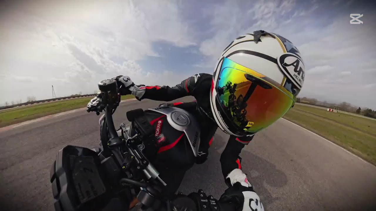 Ducati Streetfighter Sp2 On Track