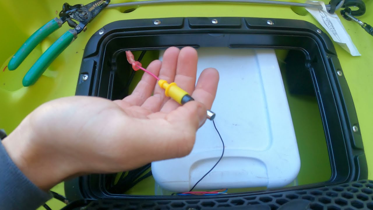 Wiring a Garmin fish finder to a battery source on your kayak (and fixing the fuse)