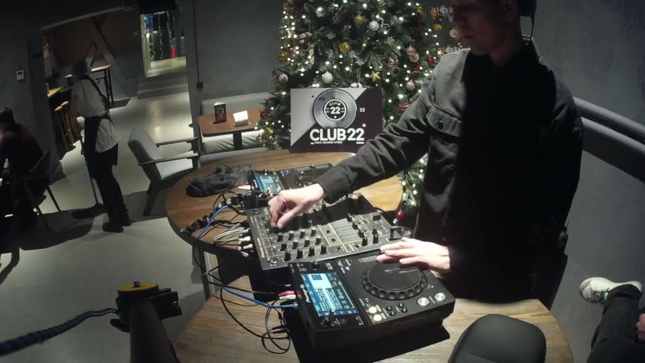 CLUB 22 & COMMUNITY BAR ARBAT Dj Set by Yuquad