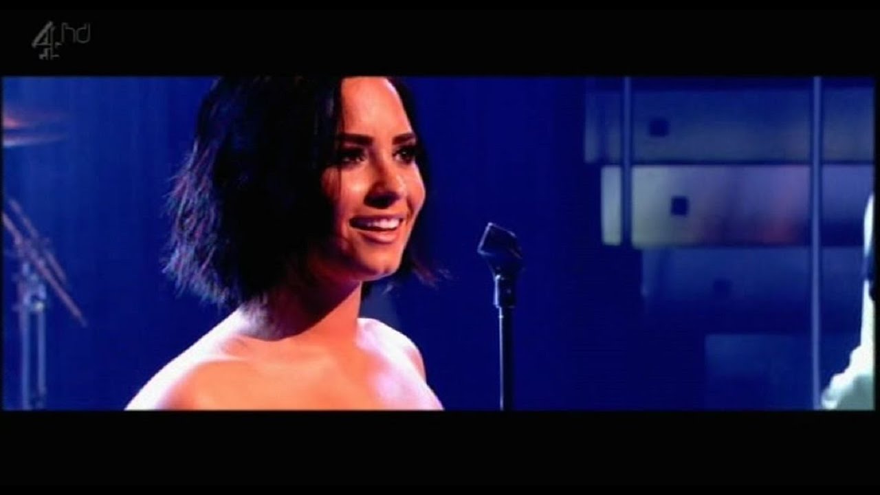 Demi Lovato on 'Alan Carr: Chatty Man' (Sept 11th 2015)