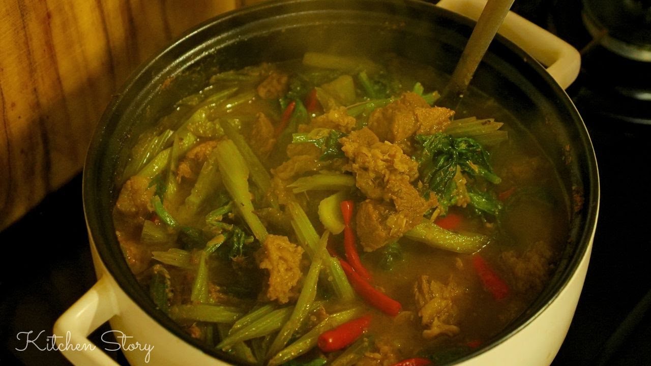 សម្លម្ជូរគ្រឿងសាច់គោ[Somlar Majur Kreung/Beef Lemongrass Stew][Kitchen Story]