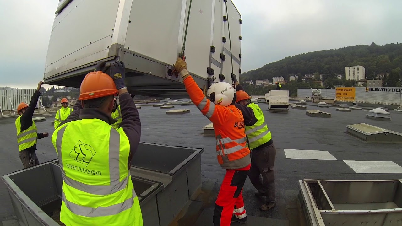 BLUGEON HELICOPTERES : Héliportage roof tops / Levage de climatiseurs