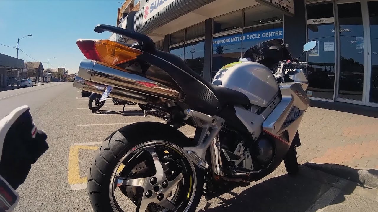 First Impression: VFR800