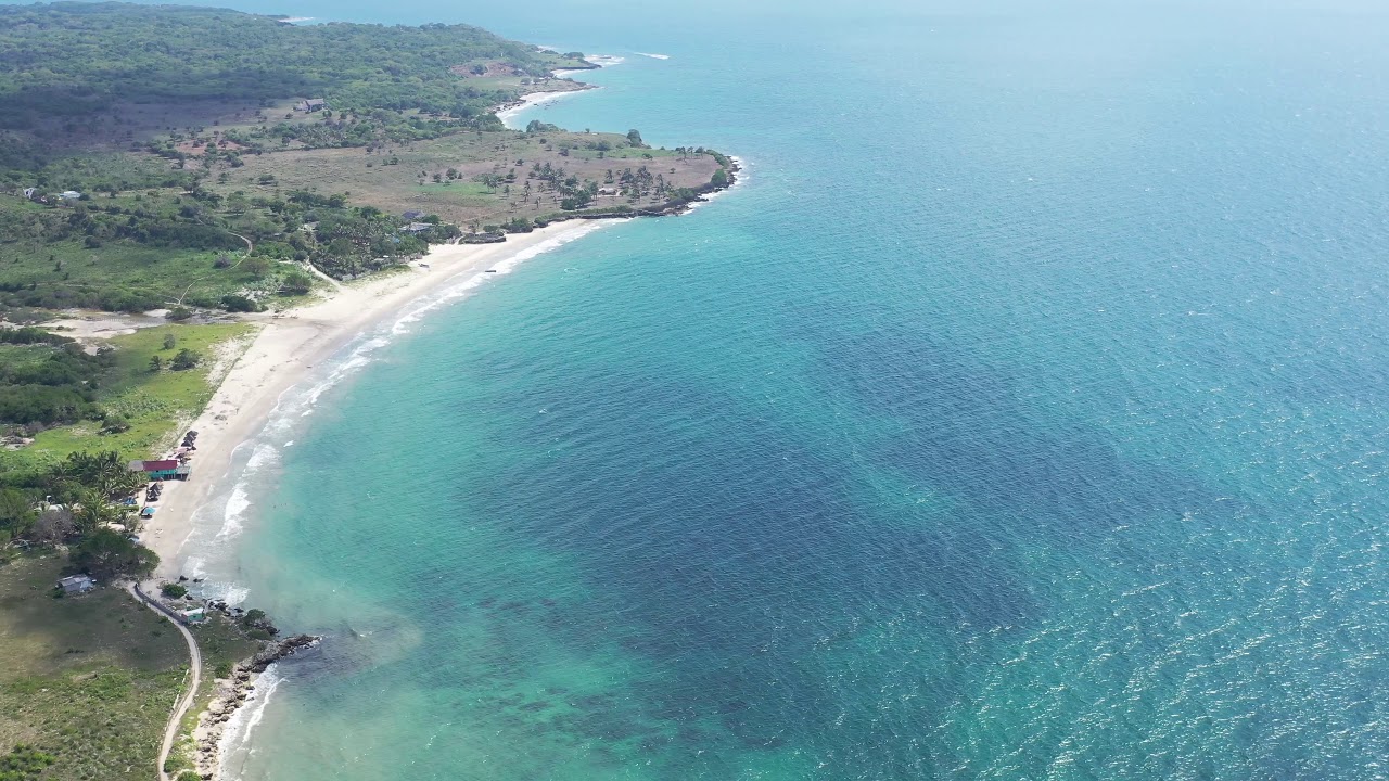 VISITA ÁEREA A LA ISLA DE TIERRA BOMBA COLOMBIA EN 4K