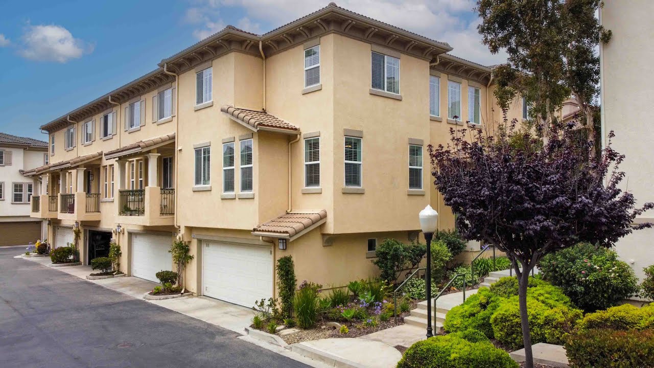 1239 Bayside Lane, #Oxnard, CA 93035 - #justlisted #realestate #forsale #westport #mandalaybay