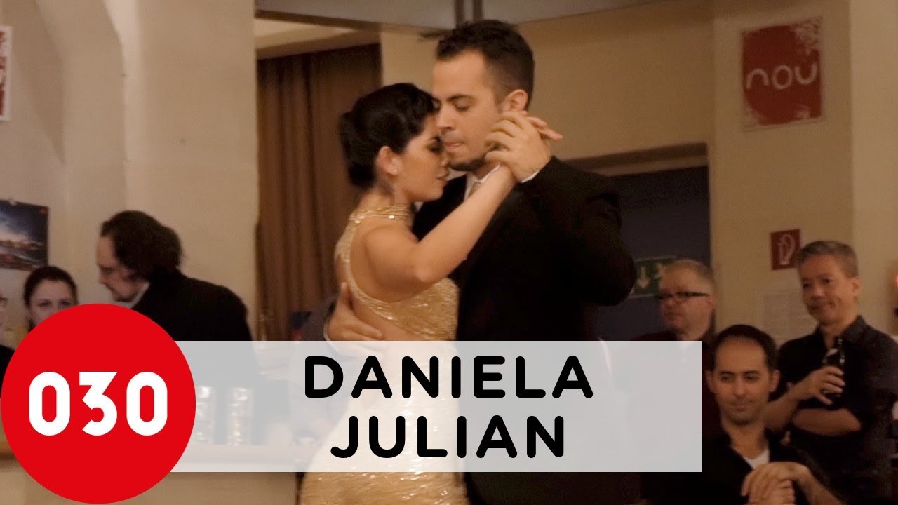 Daniela Barria and Julian Vilardo &ndash; Ment&iacute;as