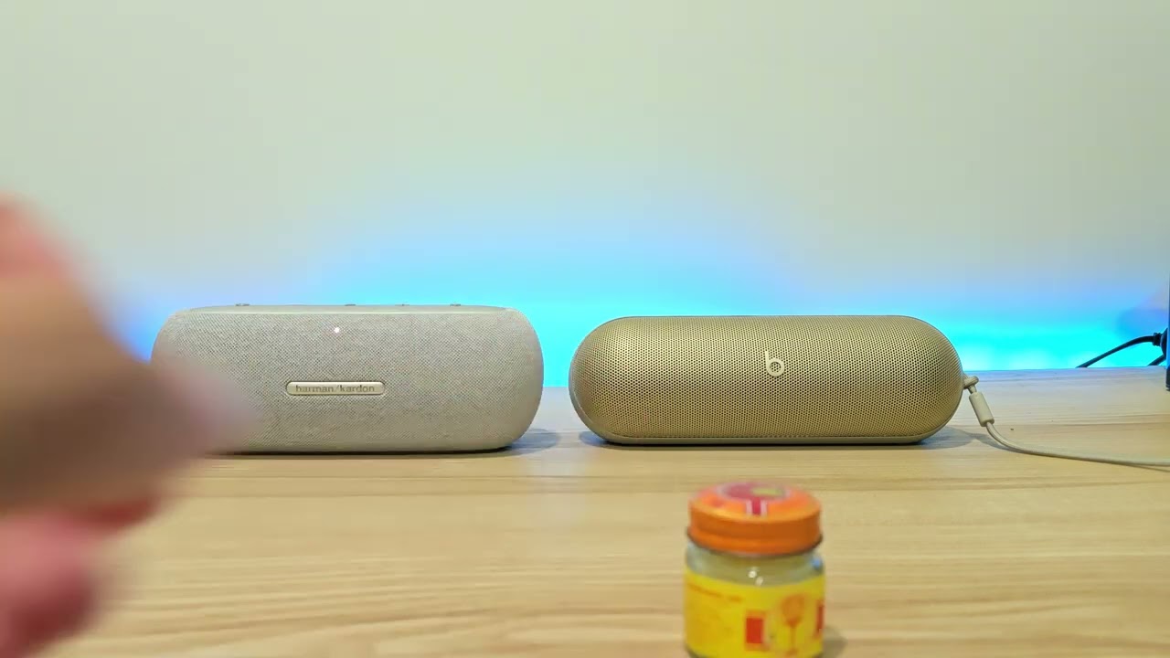 harman/kardon Luna Vs Beats Pill