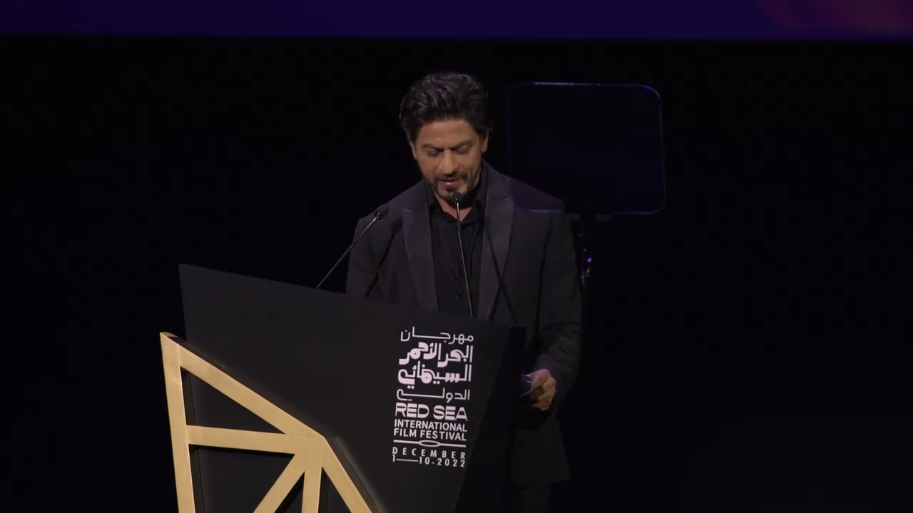 Shah Rukh Khan  honored on RSIFF22 opening ceremony