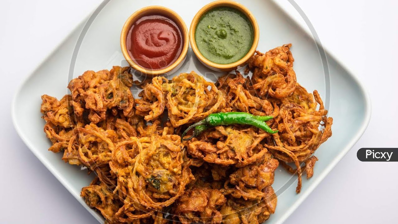 प्याज के कुरकुरे मसालेदार पकोड़े क्रिस्पी लच्छेदार घर पर बनाएं  / 5min Onionpakoda recipe .....