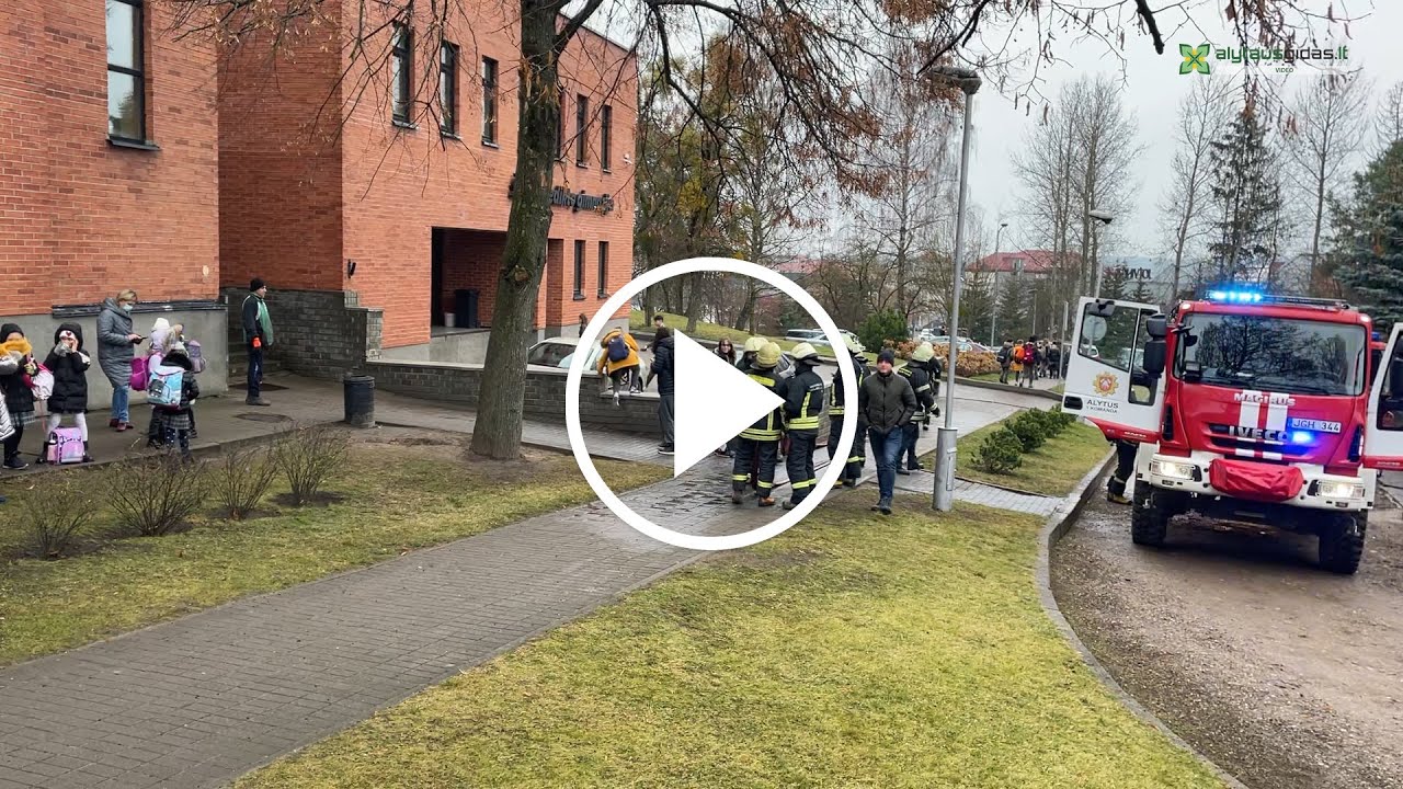 Švento Benedikto gimnazijoje padegtas berniukų tualetas