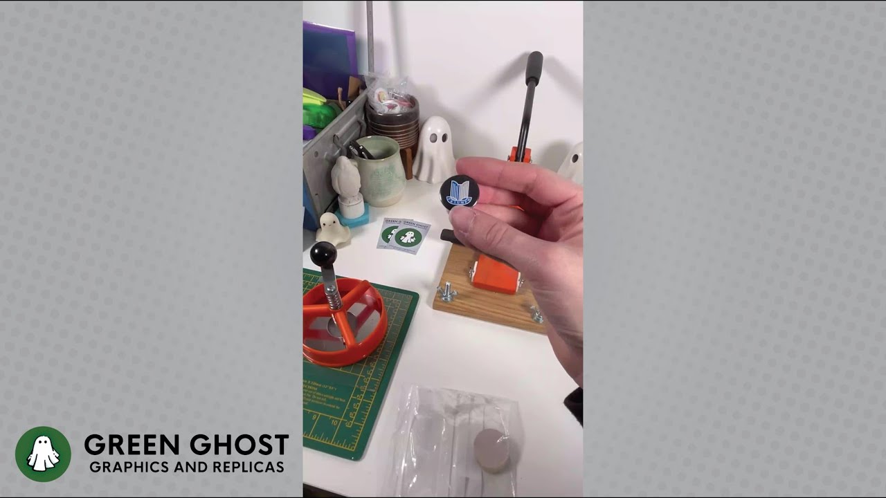 Whoniverse: Ace 'Triumph' Replica Badge | 25mm Construction