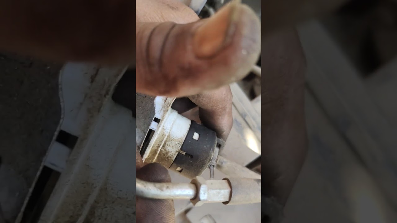 Avon electric scooter lock set repairing work 🧑‍🔧🧐 