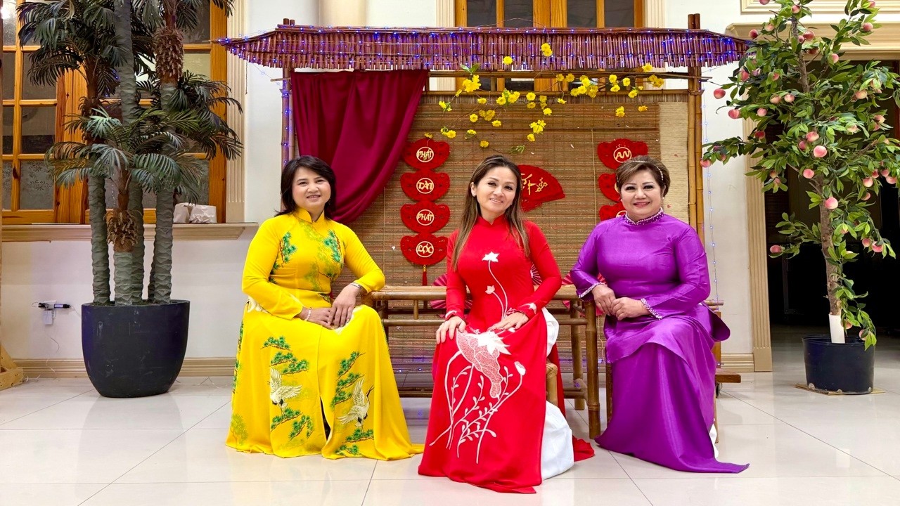Vài nét sinh hoạt Chùa Viên Thông một tuần trước Tết/Vien Thong Temple activities before New Year