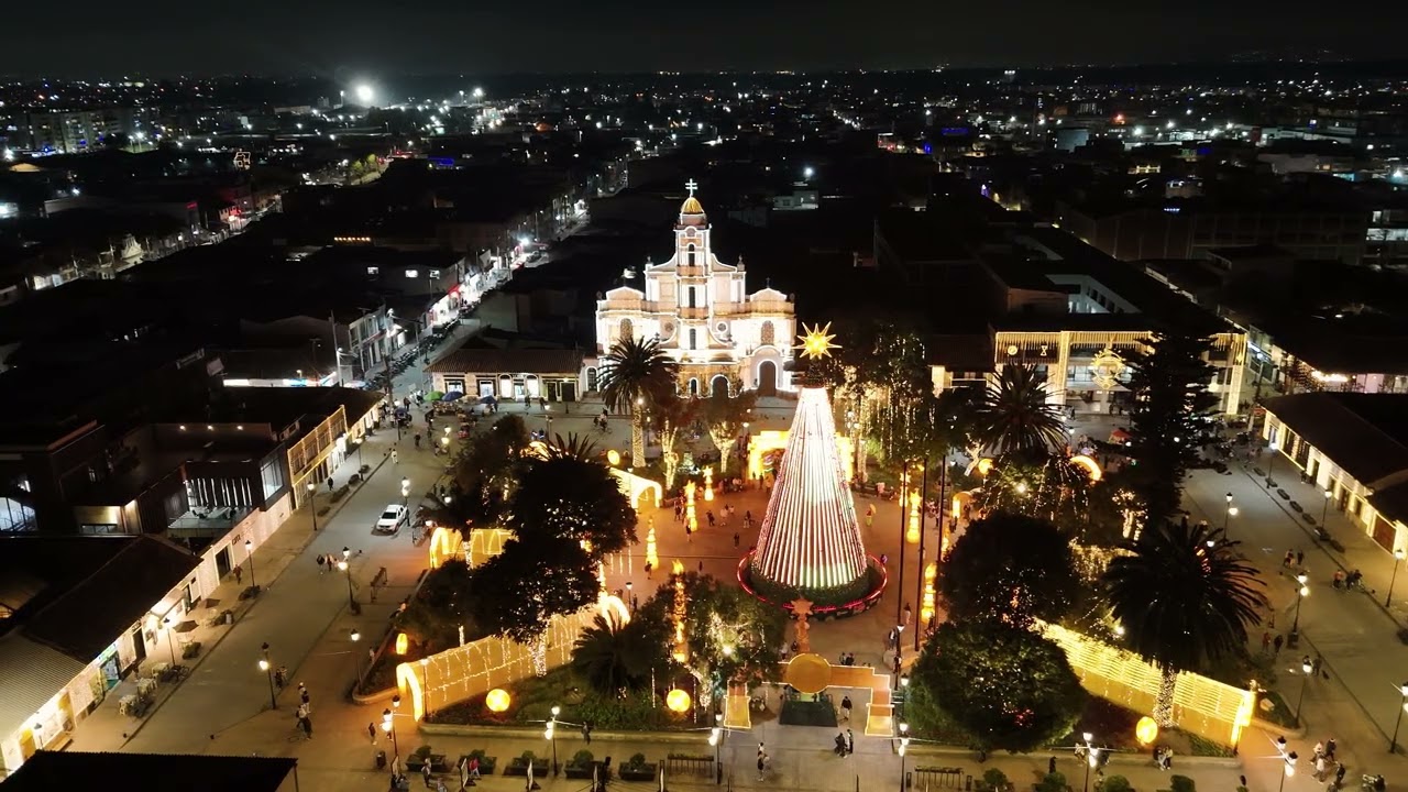 Alumbrado navideño parque principal Funza Cundinamarca Dron Footage