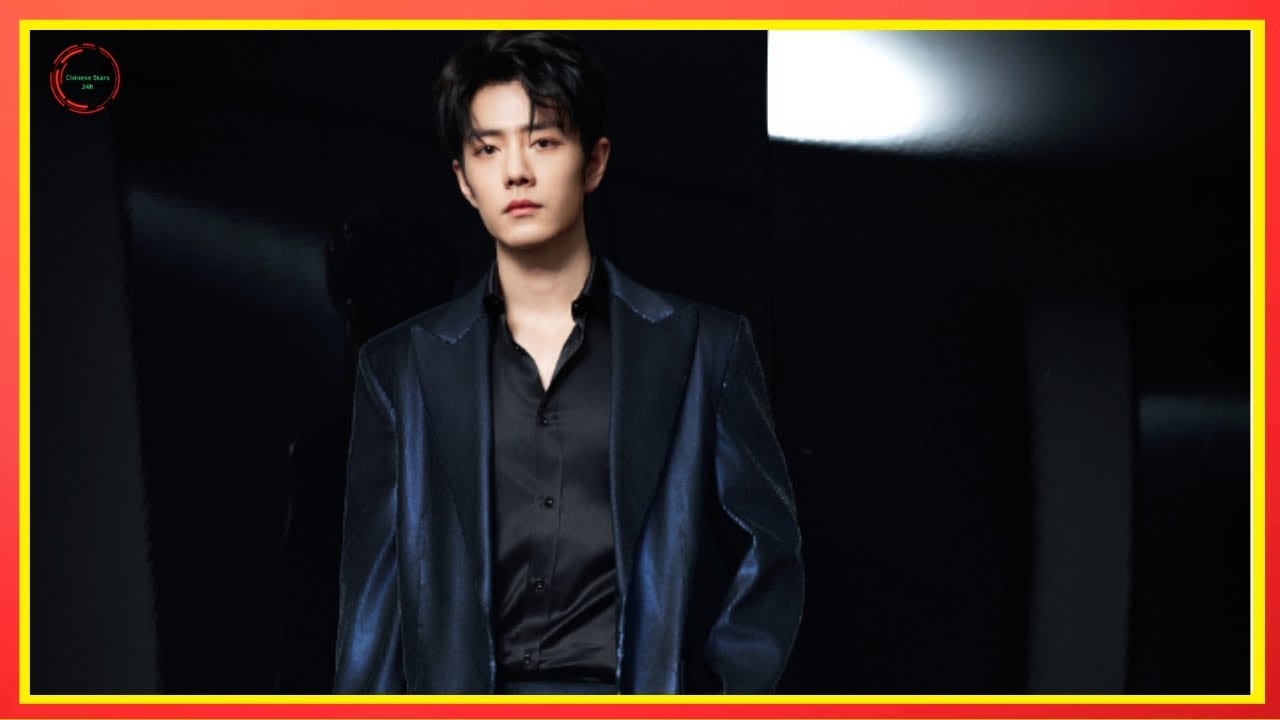 Xiao Zhan's shy moment on the Weibo Night red carpet is legendary! His elegant suit paired with a ba