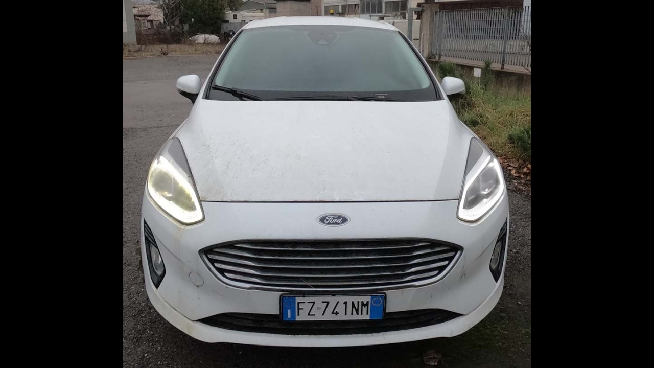 ASTA Lotto 5) Autovettura Ford Fiesta targata FZ 741 NM