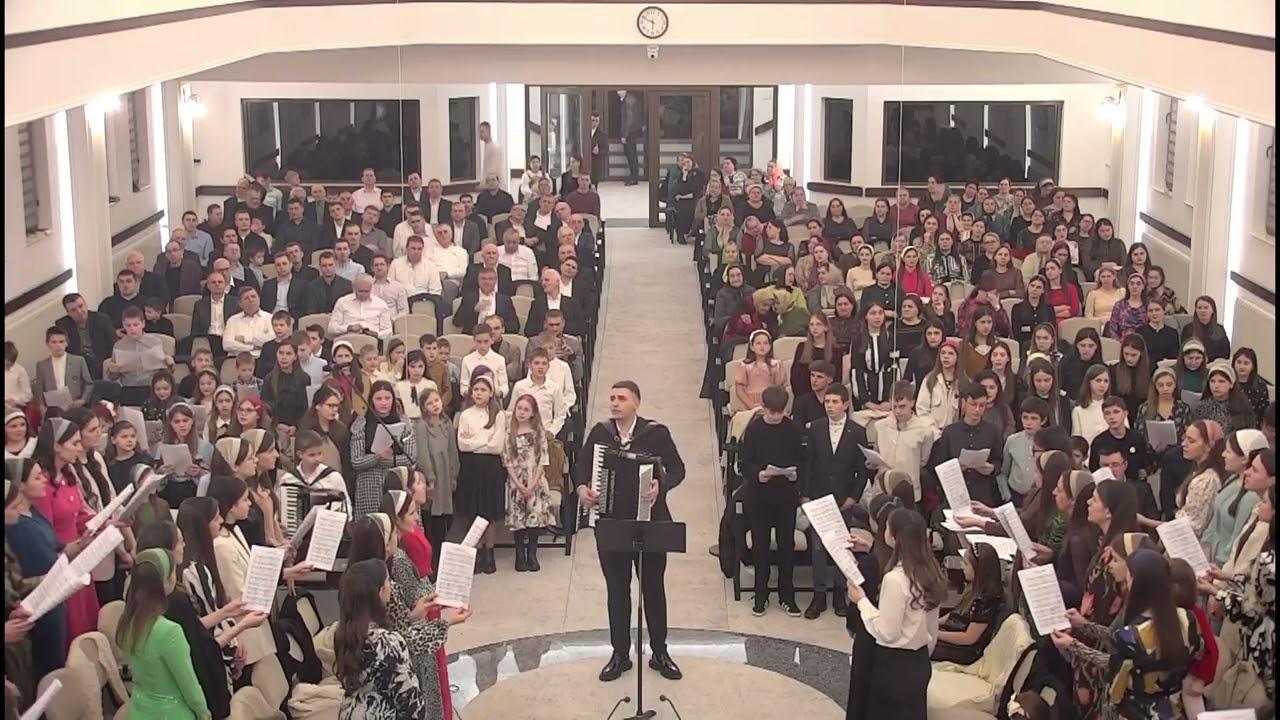 Corul de Tineri Betleem Bivolărie - Sfânt, sfânt, sfânt în cer se cântă