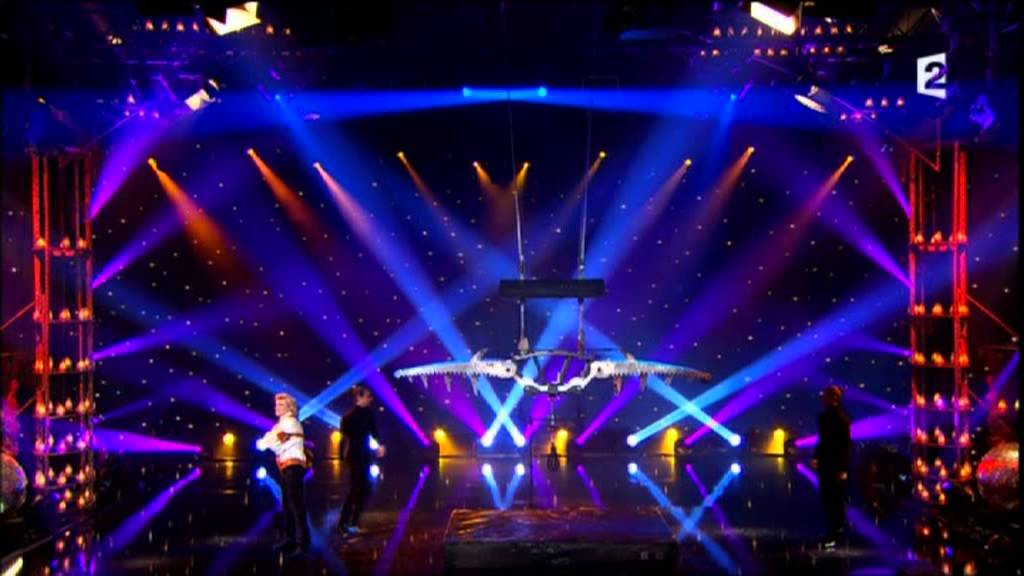 Hans Klok - Cabaret Du Monde - Jaws Of Death