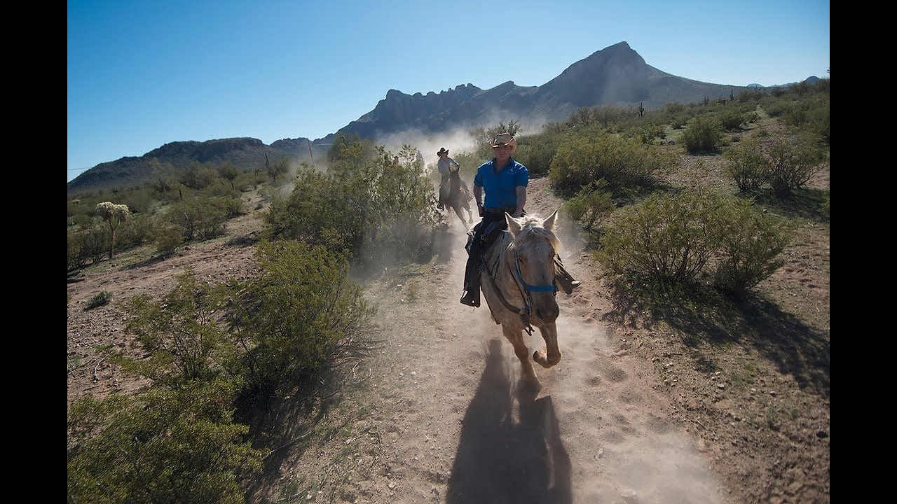 What's an Arizona desert dude ranch like in Summer?