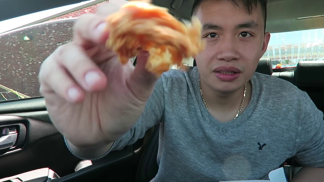 Ăn gà chiên Popeyes Louisiana