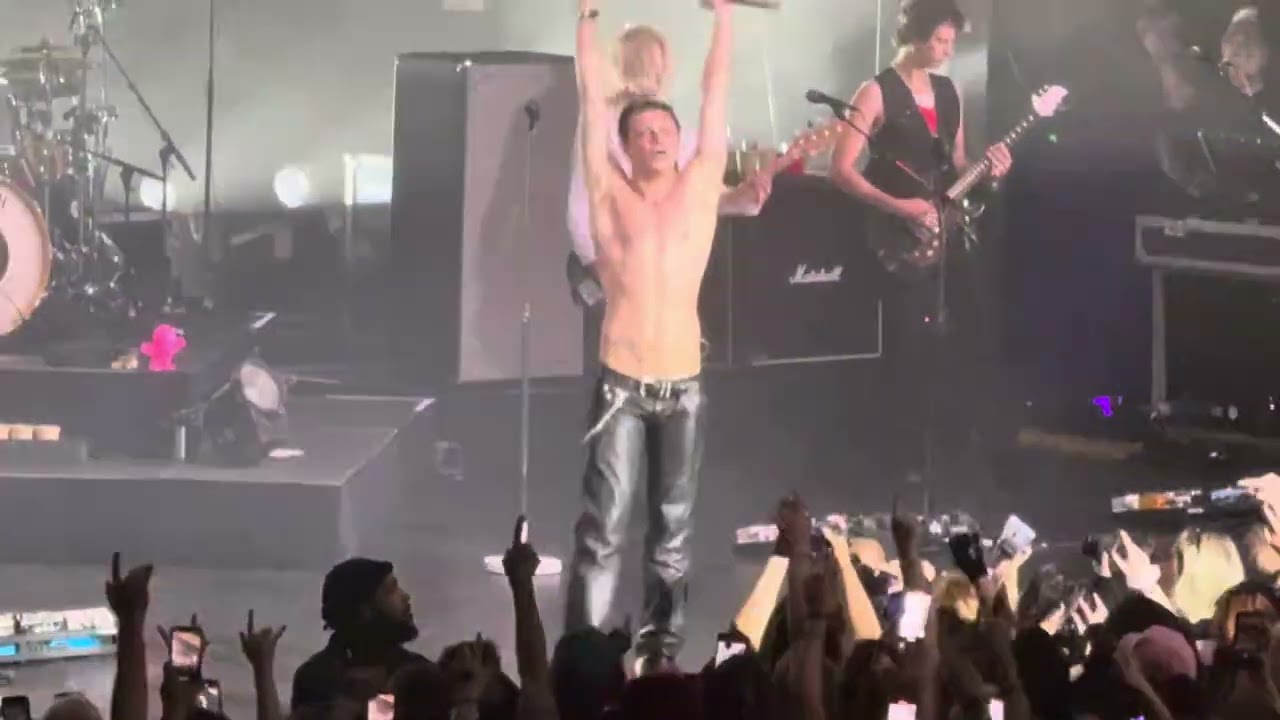 Yungblud Hello Heaven The Rave Milwaukee, WI 9-9-2025