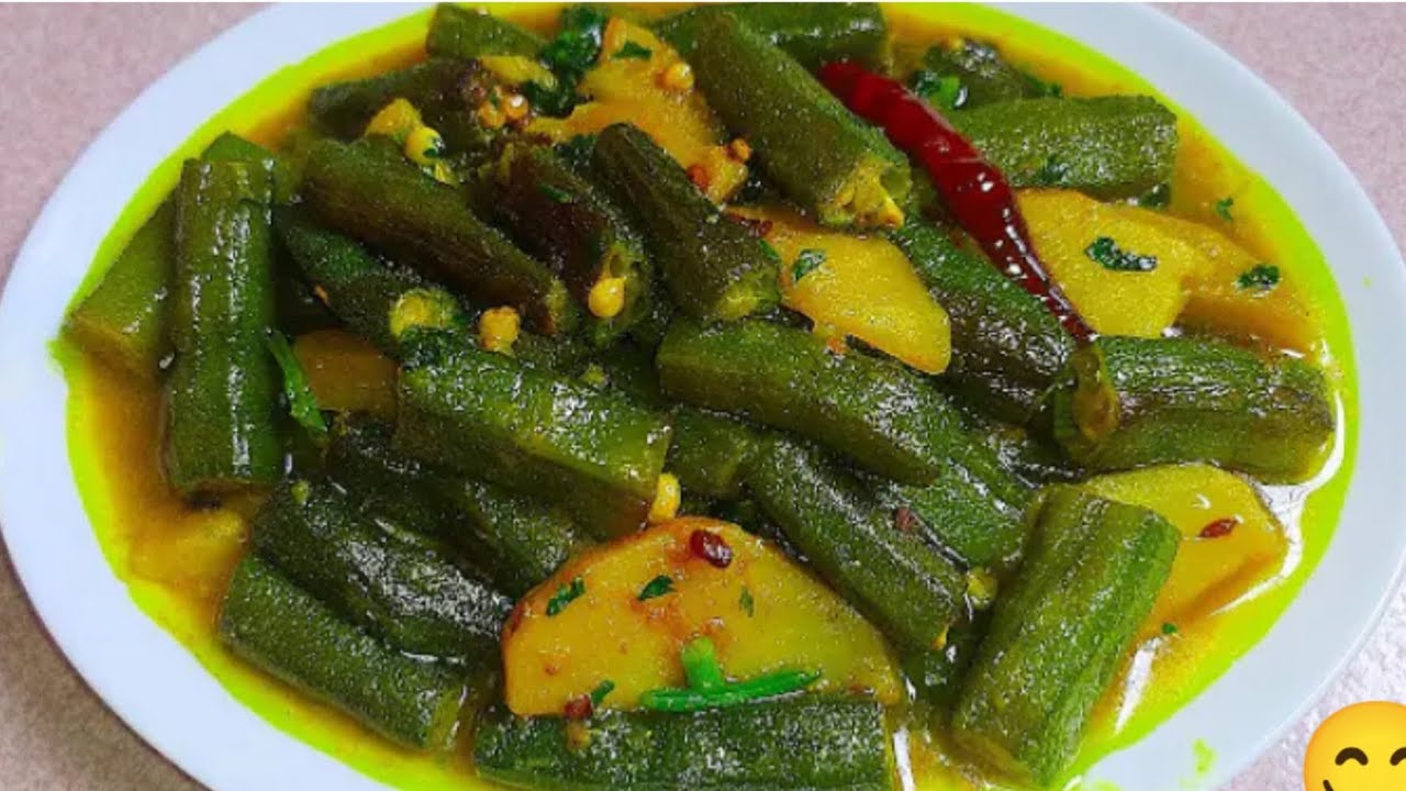গরমে খাওয়ায় উপযুক্ত নিরামিষ ঢেঁরস আলুর তরকারি, একবার খেলে স্বাদ ভোলা যাবে না / Dharosh Recipe 