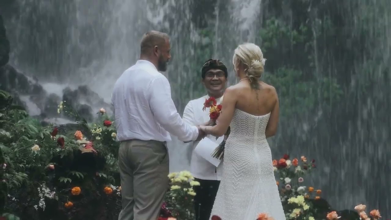 Bali Waterfall Wedding of Hana & Roman - Bali Moon Wedding