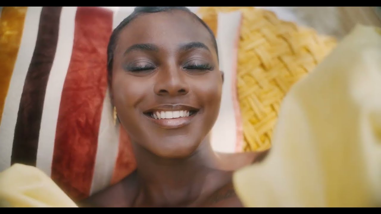Akwaboah X Sarkodie - Asikyire (Official Music Video)
