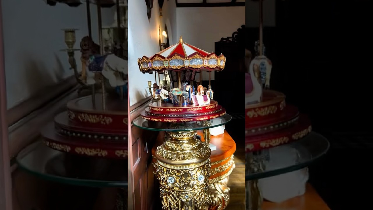 Vintage Carousel, 😢 it got damaged while moving from Texas to Georgia, lights & Music, No motion