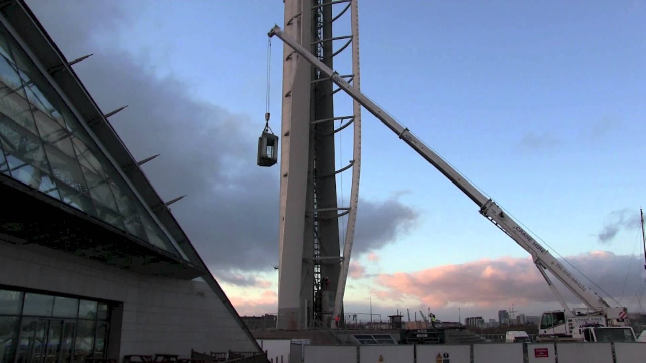 Glasgow Tower - Lift 1 Removal: Phase 1 on 4th Dec 2013