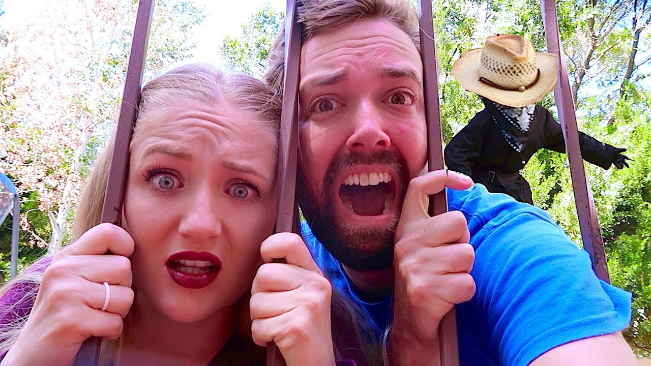We're Trapped! Escape The Bandits Hideout!