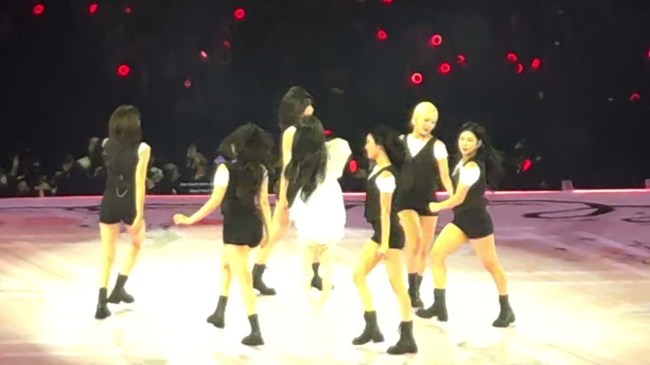 Twice (트와이스) Shoot (Firecracker) (Chaeyoung Solo) - This is For World Tour Oakland 2026 4K