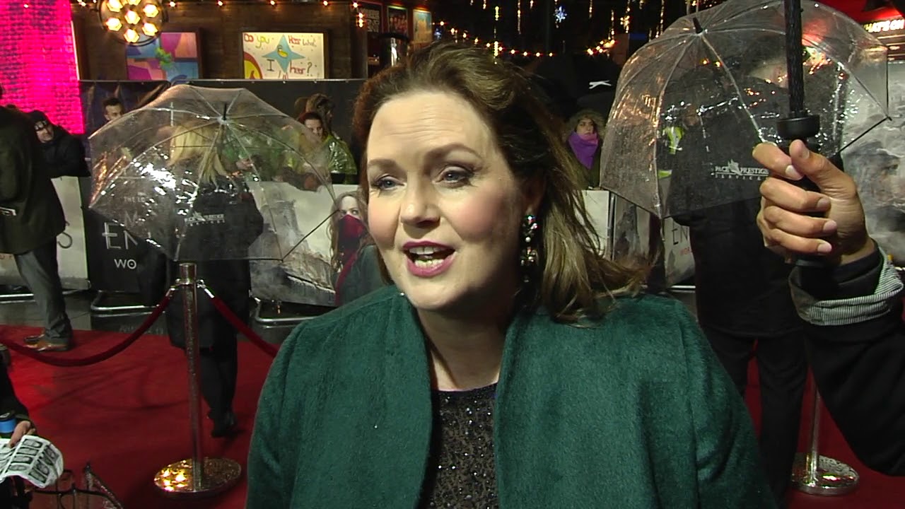 Mortal Engines London World Premiere - Itw Philippa Boyens (official video)