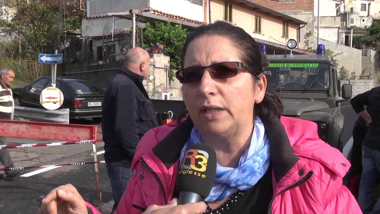 Panico a Cetraro,frana il ponte Arenazza