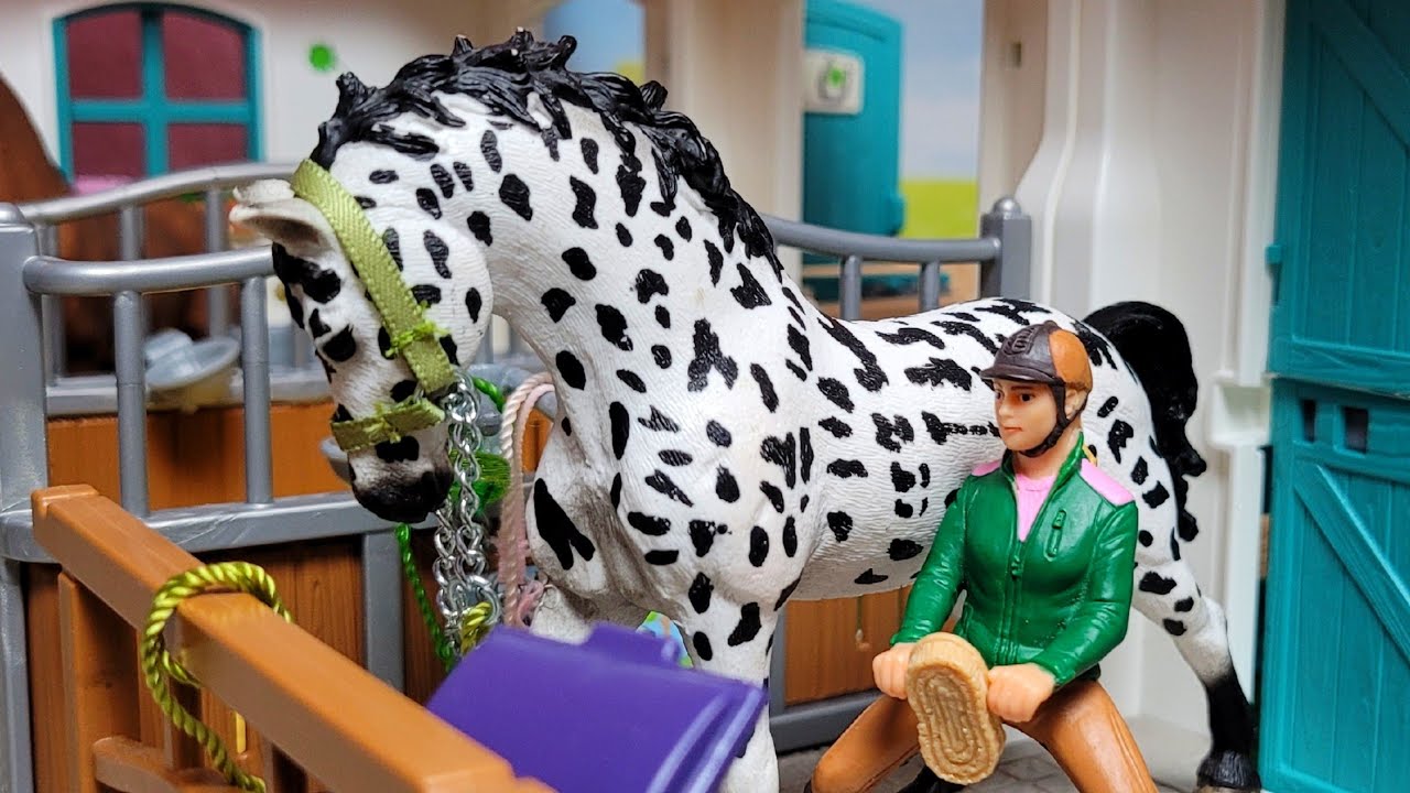 Ein Tag im Leben von Schulpferd Nala - Schleich (Aus der Sicht des Pferdes)