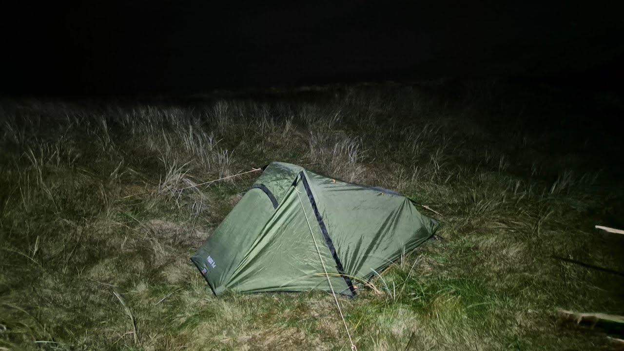 Wild camping during Storm Chandra ⚠️ 16hours in a small tent 