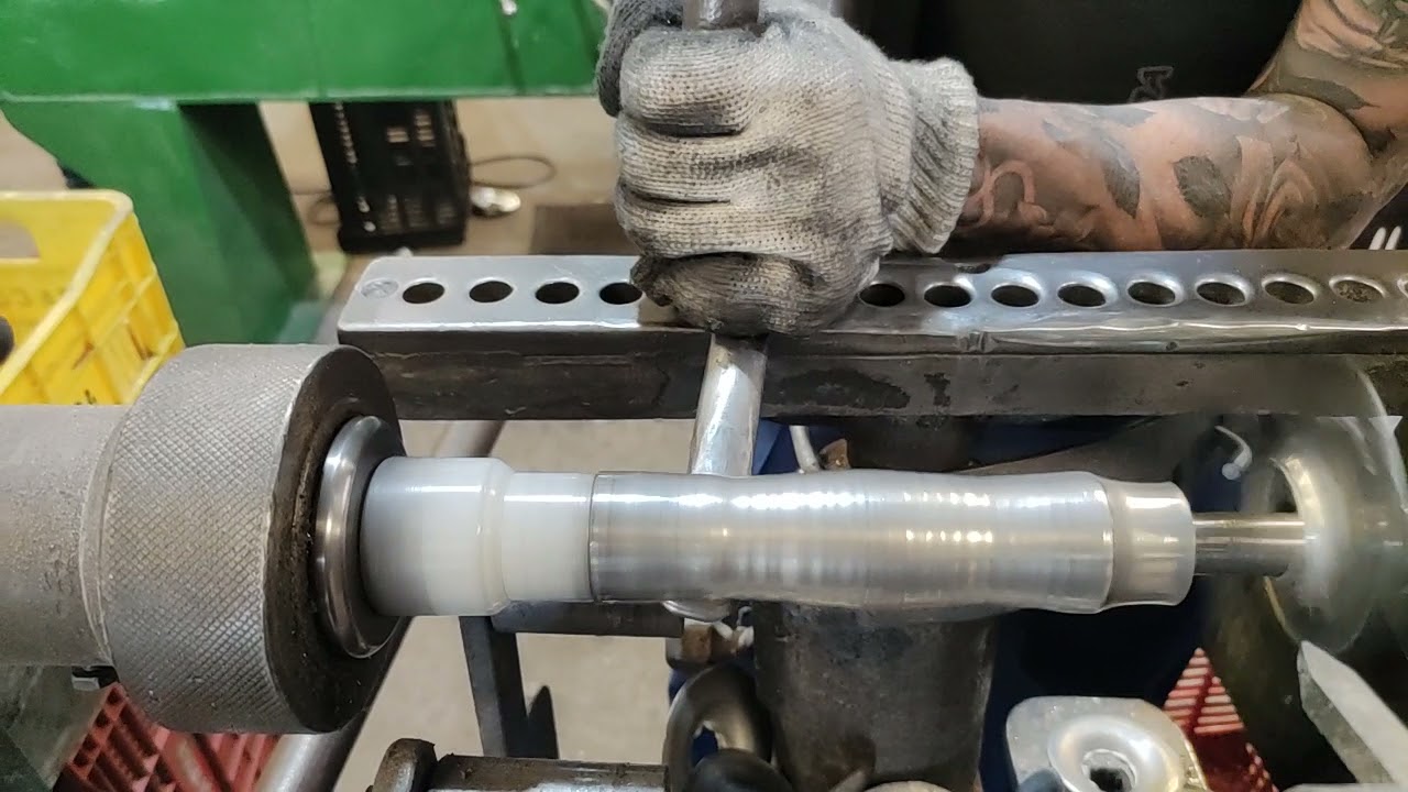 Passo a passo básico ( Torno de Repuxo ) Cabos de Espeto e Grelhas