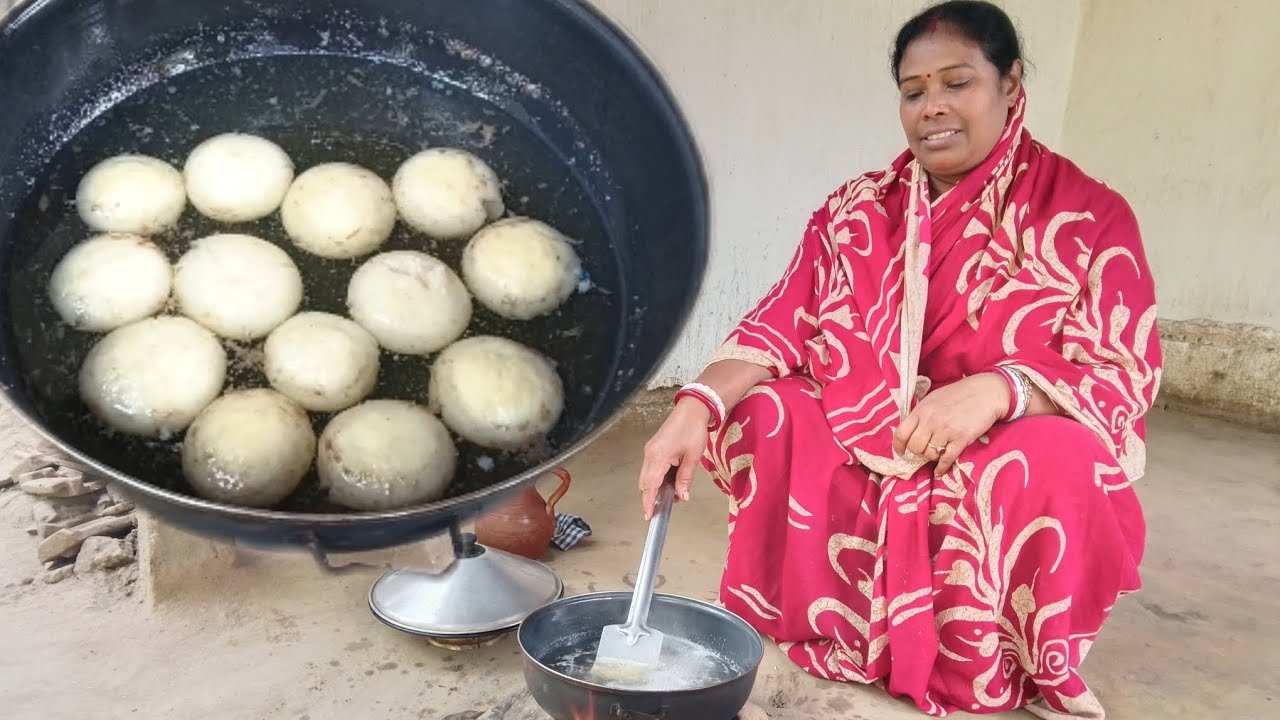 বাড়িতে নিজের হাতে ছানা কাটিয়ে রসগোল্লা তৈরি করা দারুন আনন্দ লাগে,