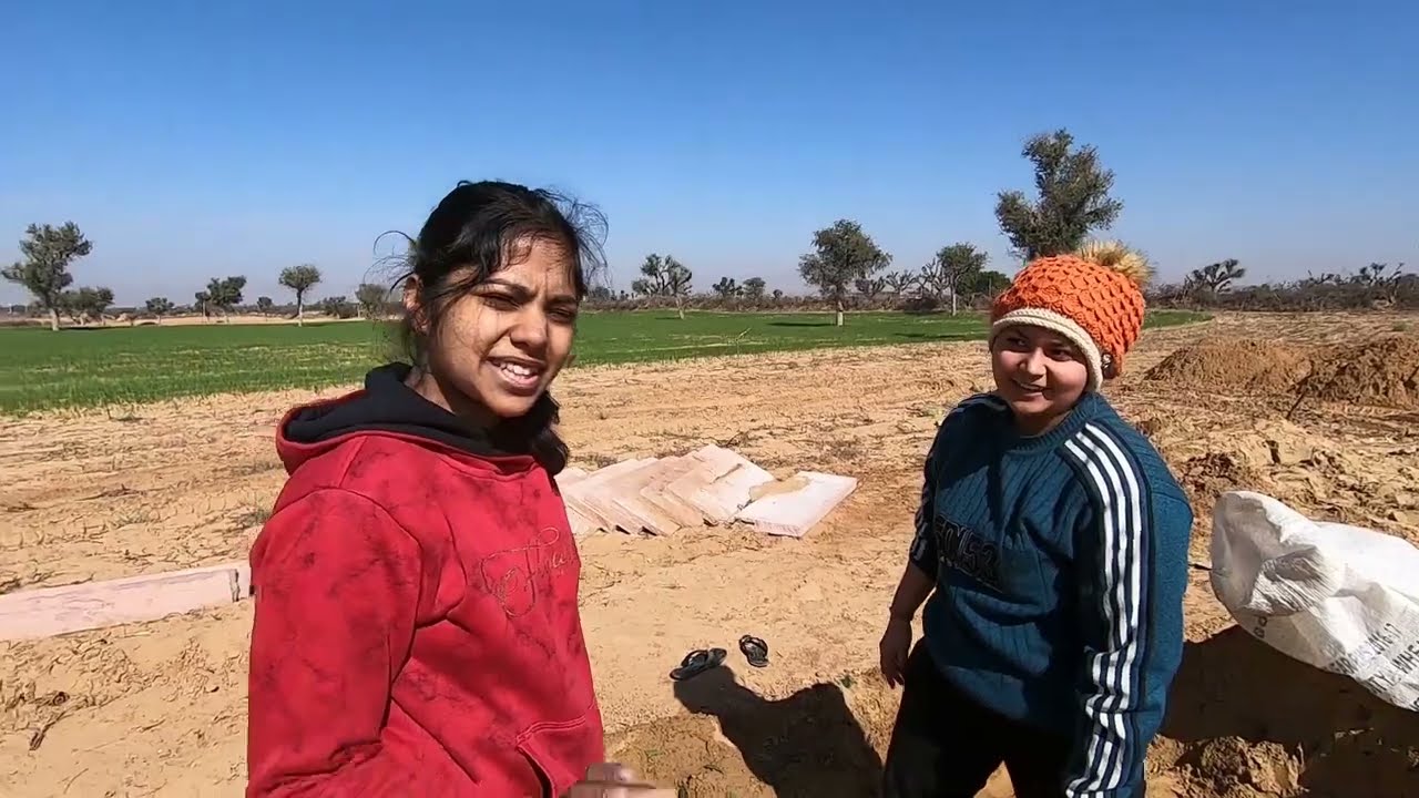 How to Build a Mud House | #15 New volunteers arrive to help us build the mud house