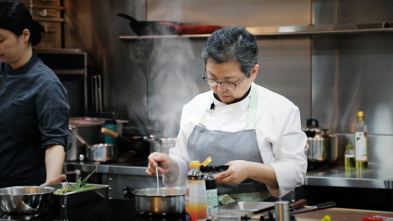 [한식공간] 조희숙; 버섯의 본질, 우리맛을 더해 살리다