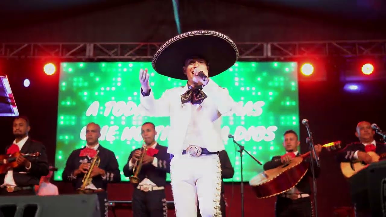 Popurrí de Oro (En Vivo) - Bismarck El Niño de Oro