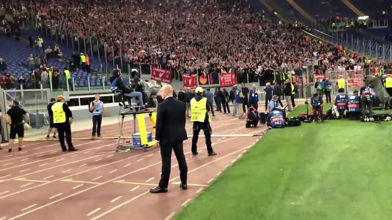 5,000 LFC Fans celebrate in Roma