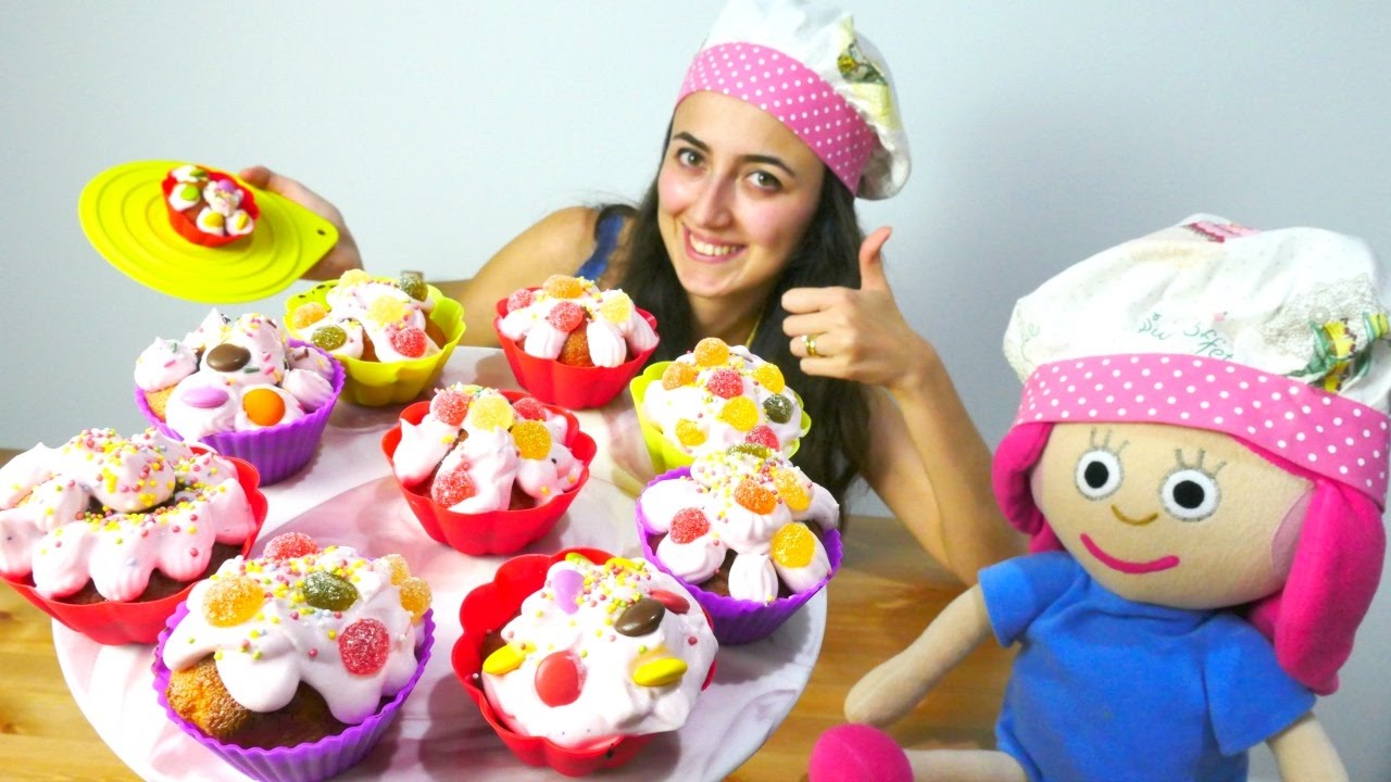 Sevcan ve Smarta süslü muffin yapıyorlar!